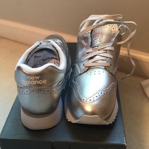 New Balance 520 sneakers